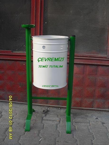 Bahçe Tipi Çöp Kovaları5