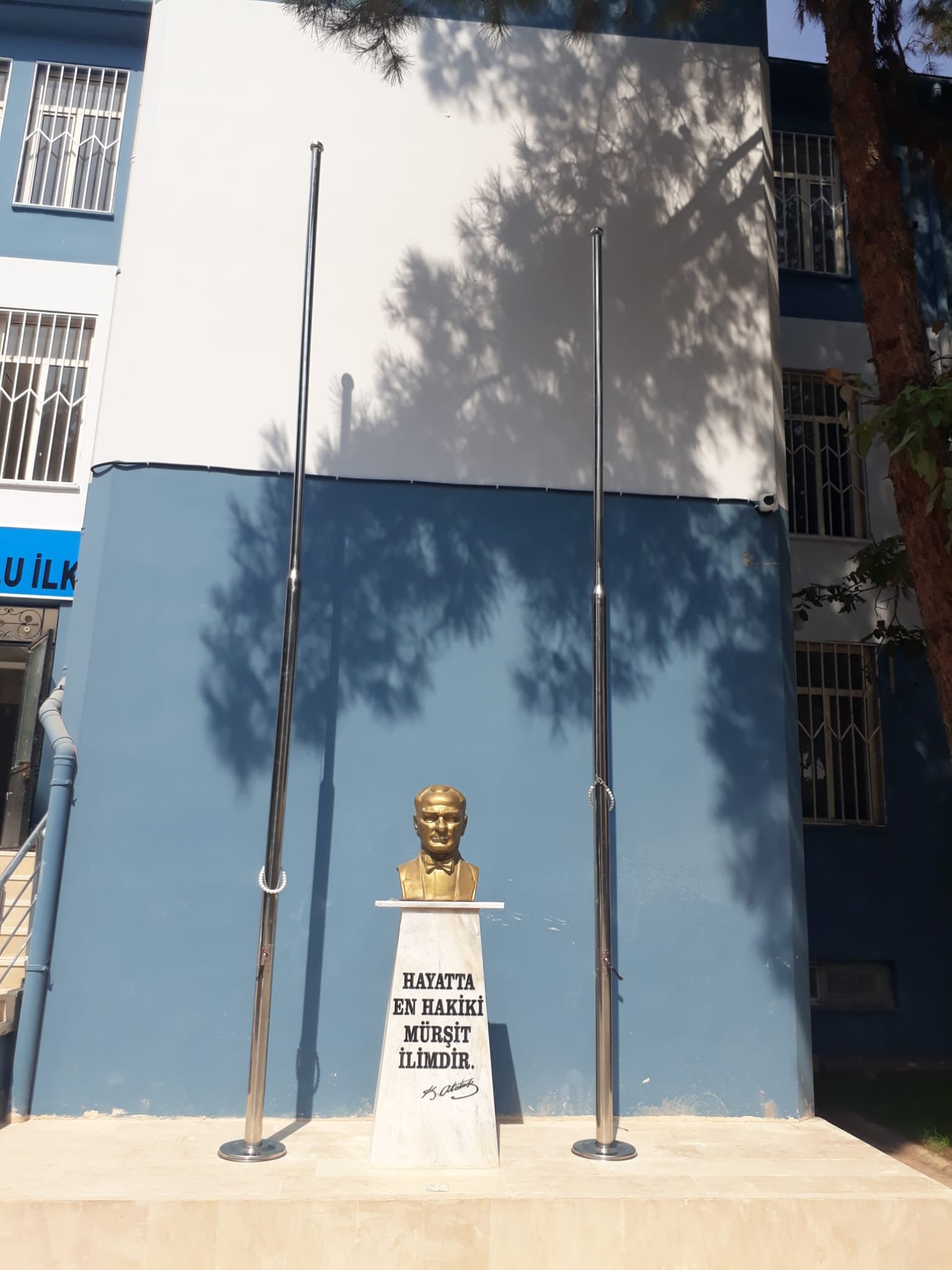 Bayrak Direkleri1